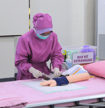 In House Training Penanganan Ekstravasasi Tingkatkan Kompetensi Perawat RS Onkologi Solo